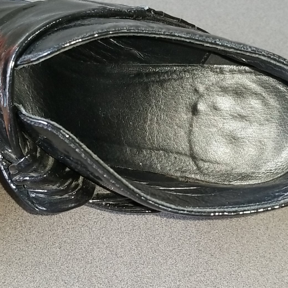 Shoes - Picture 3 of 4